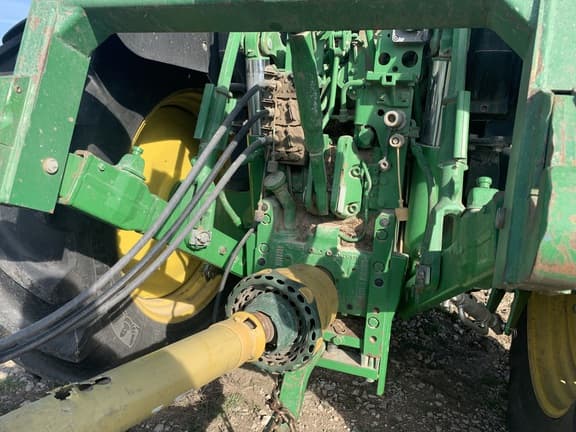 Image of John Deere 6120R equipment image 4