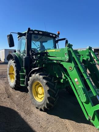 Image of John Deere 6120R equipment image 1