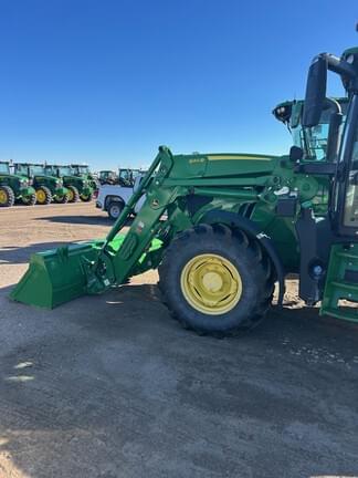 Image of John Deere 6120R equipment image 4