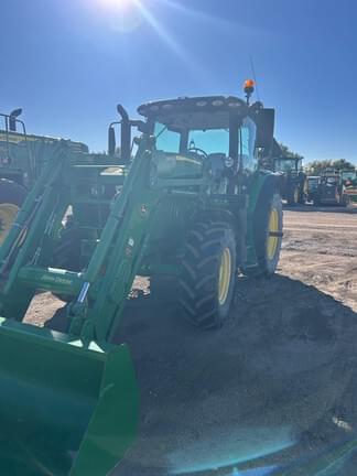 Image of John Deere 6120R equipment image 3
