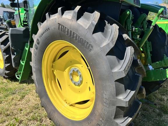 Image of John Deere 6120R equipment image 3