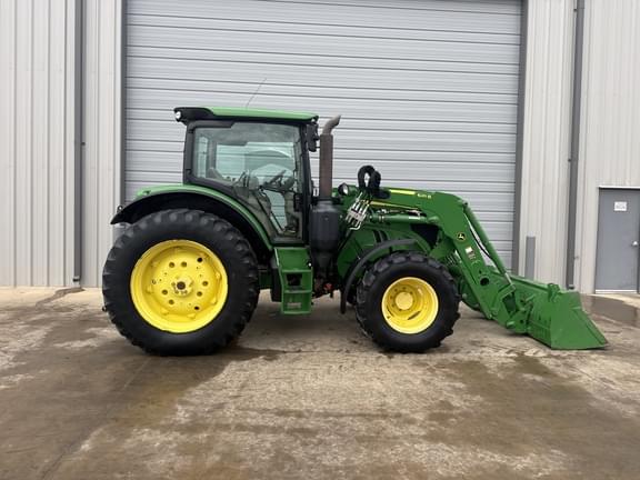 Image of John Deere 6120R equipment image 4