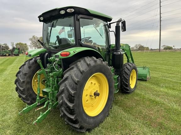 Image of John Deere 6120R equipment image 2