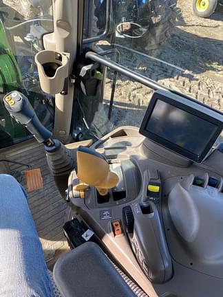 Image of John Deere 6120R equipment image 4