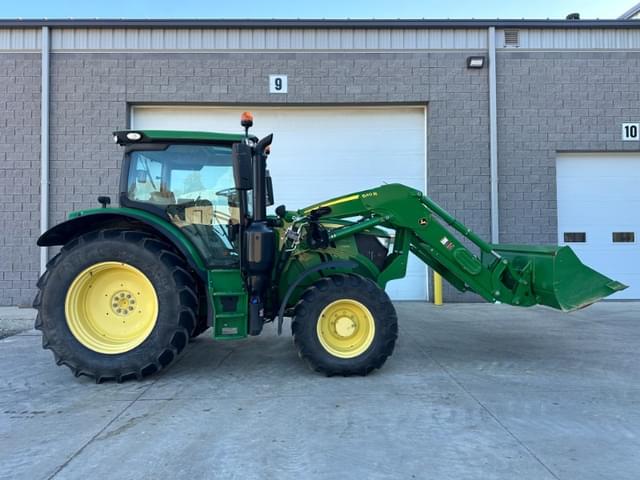 Image of John Deere 6120R equipment image 1