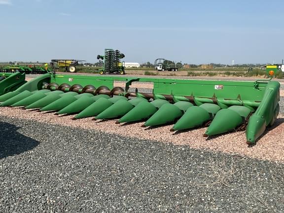 Image of John Deere 612C equipment image 3
