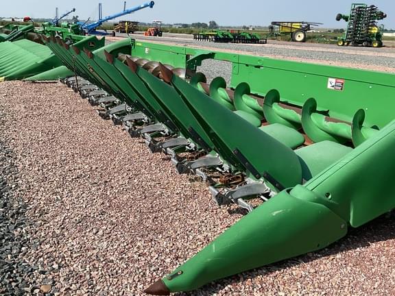Image of John Deere 612C equipment image 4