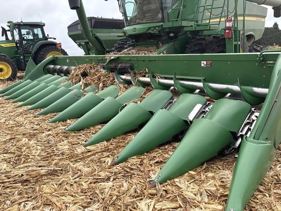 Image of John Deere 612C Primary image