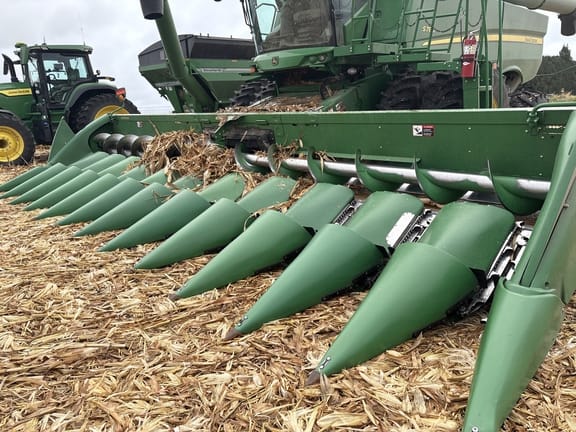 2016 John Deere 612C Equipment Image0