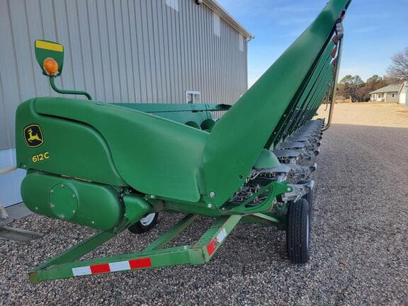 Image of John Deere 612C equipment image 2