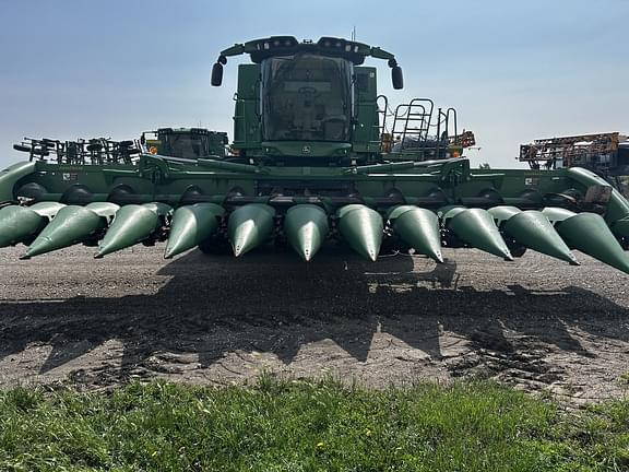 Image of John Deere 612FC equipment image 1