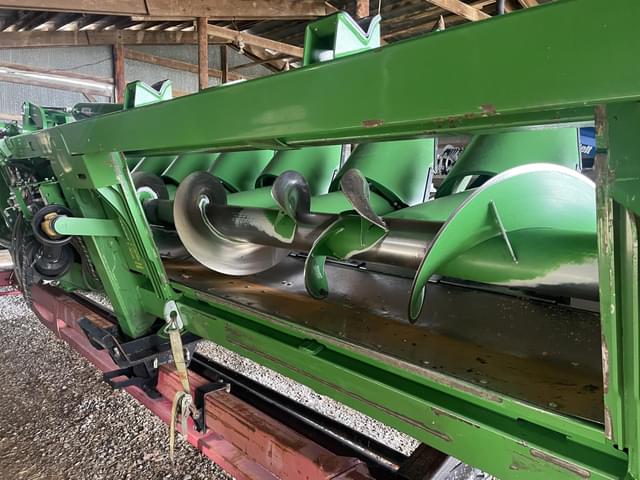 Image of John Deere 612FC equipment image 2