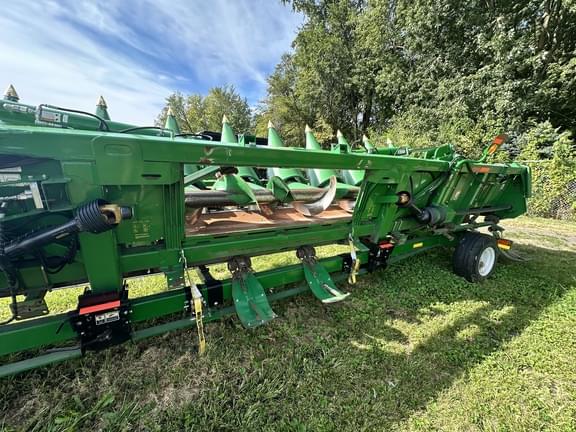 Image of John Deere 612FC equipment image 4