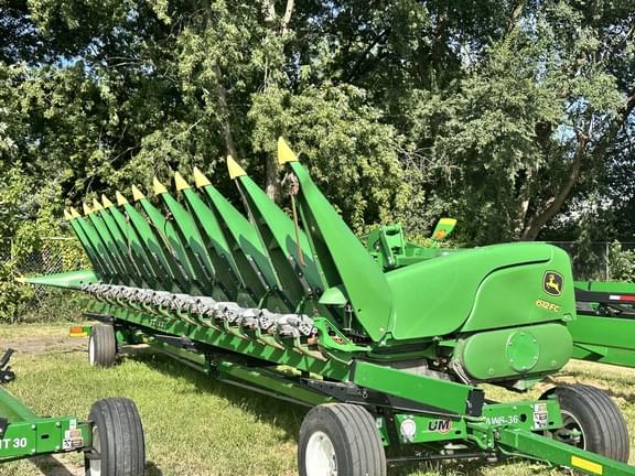 Image of John Deere 612FC Primary image