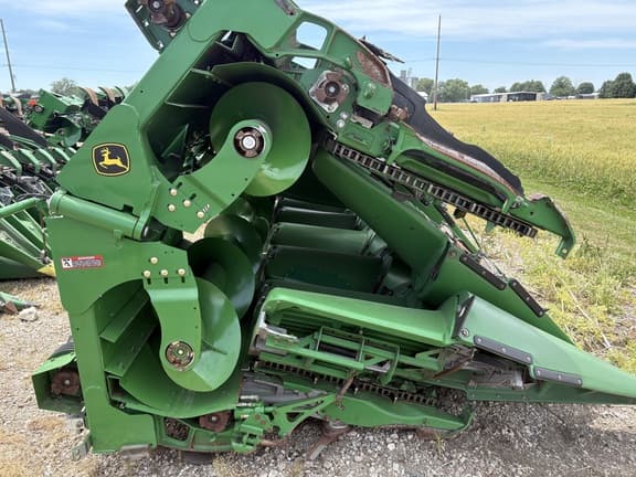 Image of John Deere 612FC equipment image 2