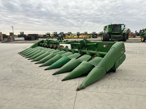 Image of John Deere 612FC equipment image 3