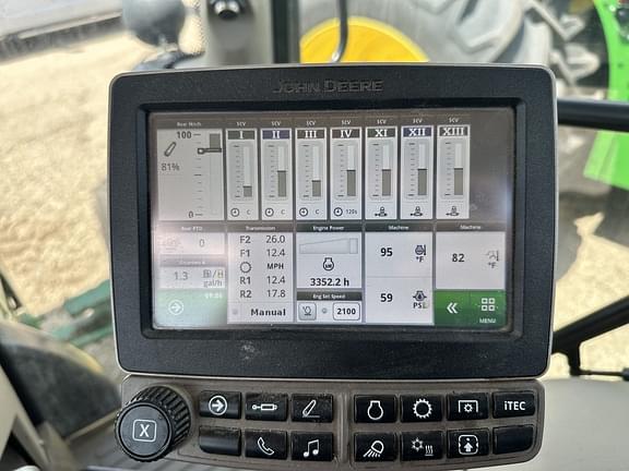 Image of John Deere 6130R equipment image 4