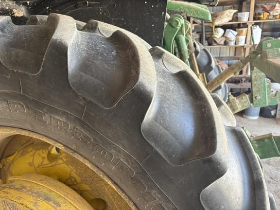 Image of John Deere 6130R equipment image 2