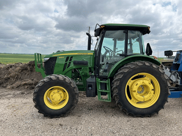 Main image John Deere 6135E