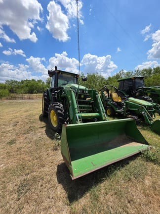 2016 John Deere 6135E Equipment Image0
