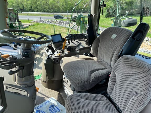 Image of John Deere 6145R equipment image 3