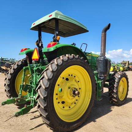 Image of John Deere 6155M equipment image 4