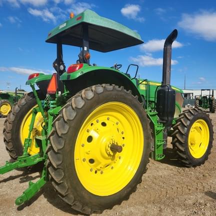 Image of John Deere 6155M equipment image 4