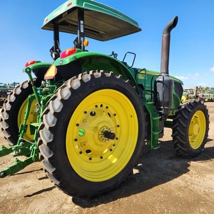 Image of John Deere 6155M equipment image 4