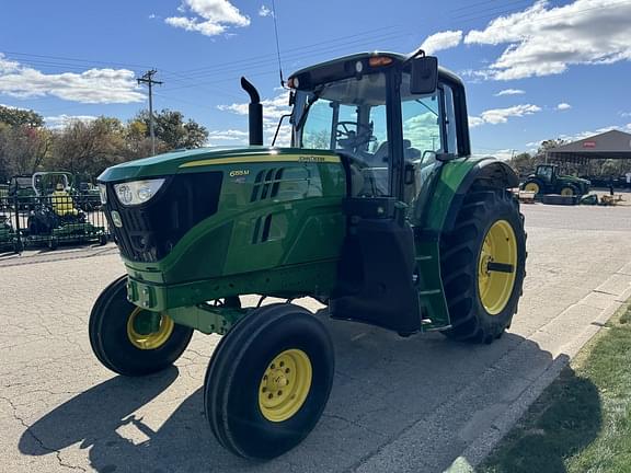 Image of John Deere 6155M equipment image 4