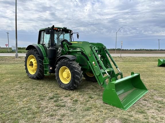 Image of John Deere 6155M equipment image 2