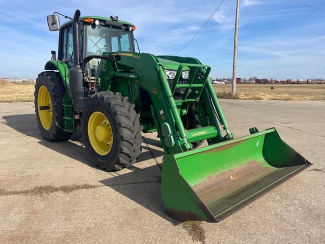 Image of John Deere 6155M equipment image 3