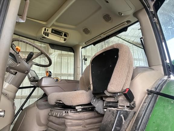 Image of John Deere 6155R equipment image 4