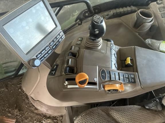 Image of John Deere 6155R equipment image 2