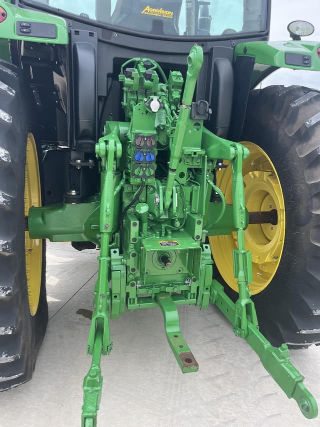 Image of John Deere 6155R equipment image 2