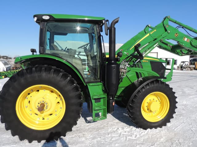 Image of John Deere 6155R equipment image 4