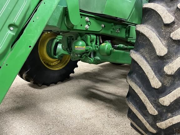 Image of John Deere 6155R equipment image 4