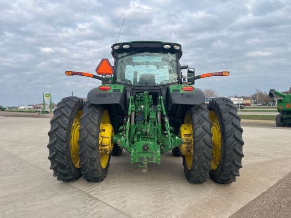 Image of John Deere 6175R equipment image 3