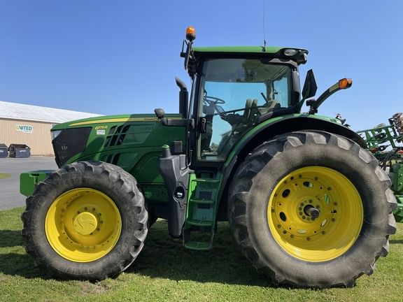 2016 John Deere 6175R Equipment Image0