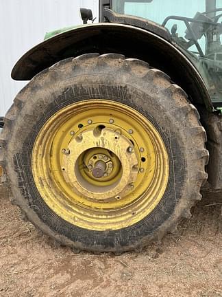 Image of John Deere 6175R equipment image 2