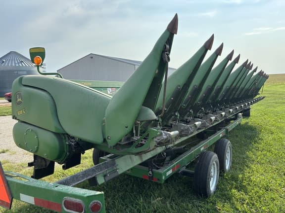 Image of John Deere 618C equipment image 3