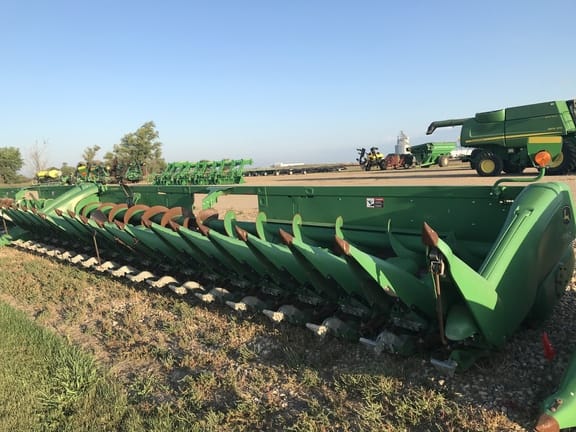 Main image John Deere 618C