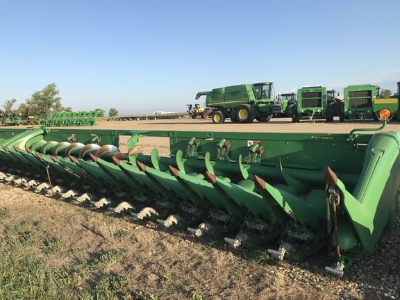 Main image John Deere 618C