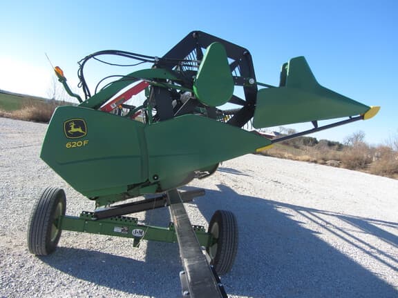 Image of John Deere 620F equipment image 4