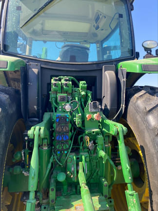 Image of John Deere 6215R equipment image 1