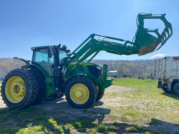 Image of John Deere 6215R equipment image 3