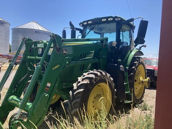 Image of John Deere 6215R equipment image 2