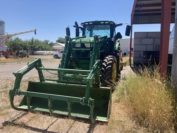 Image of John Deere 6215R equipment image 3