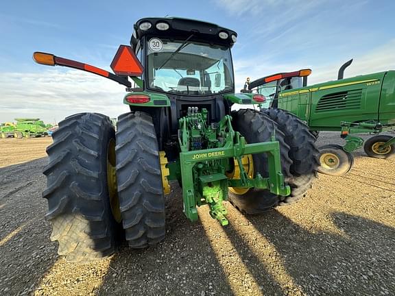 Image of John Deere 6215R equipment image 1