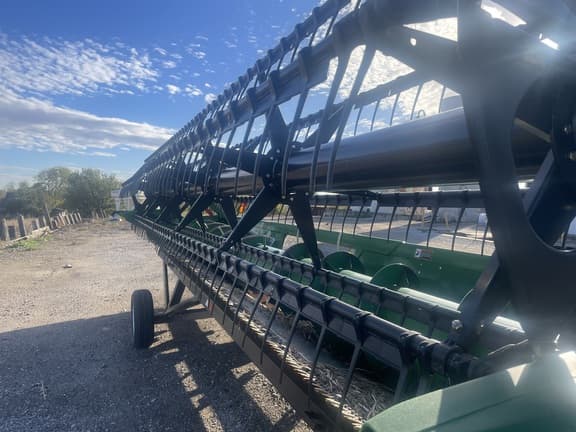 Image of John Deere 625F equipment image 3