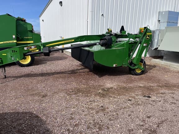 Image of John Deere 630 equipment image 1